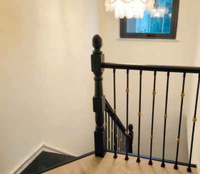 কোনটি ভাল, পেটা লোহা বা দস্তা-ইস্পাতের বেড়া?